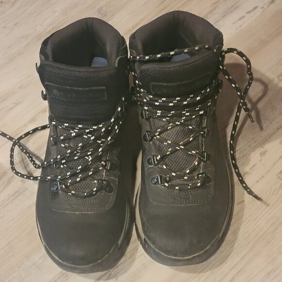 Columbia Newton Ridge Plus Waterproof Hiking Boots for Ladies - Black/Chalk 9 - Picture 2 of 5